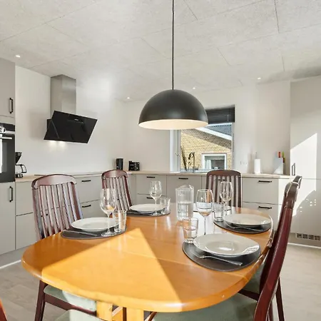 3 Bedroom Cozy In